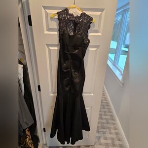Xscape Lace Taffeta Mermaid Gown Black Size 4